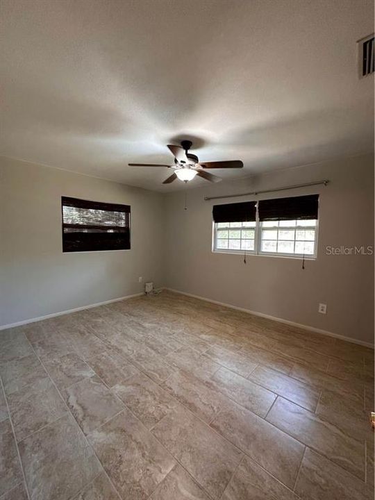 For Rent: $2,800 (3 beds, 2 baths, 1237 Square Feet)