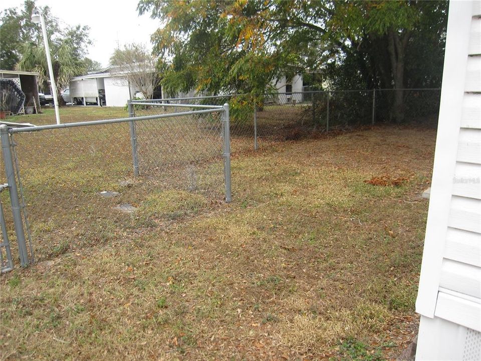 Fenced Rear Yard