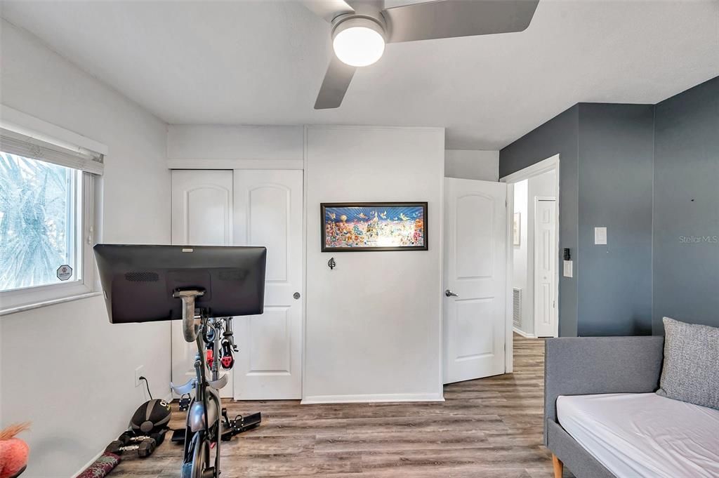 For Sale: $399,000 (3 beds, 2 baths, 1244 Square Feet)