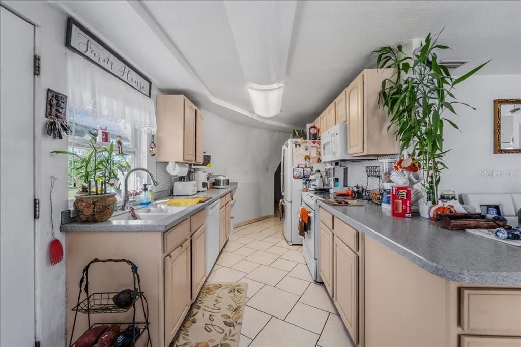 For Sale: $595,500 (2 beds, 2 baths, 1459 Square Feet)