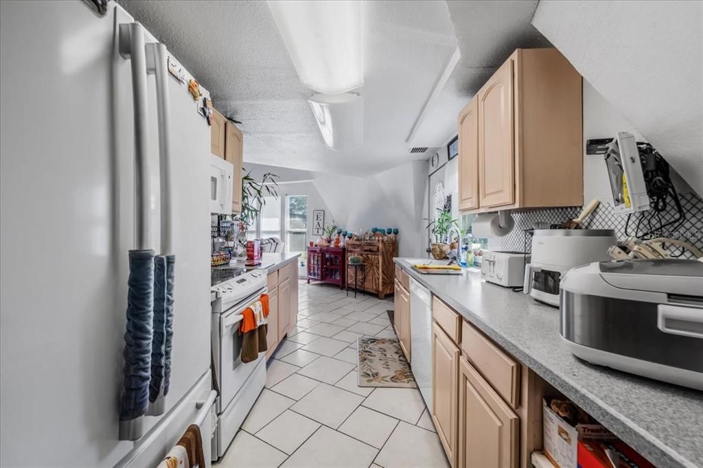 For Sale: $595,500 (2 beds, 2 baths, 1459 Square Feet)