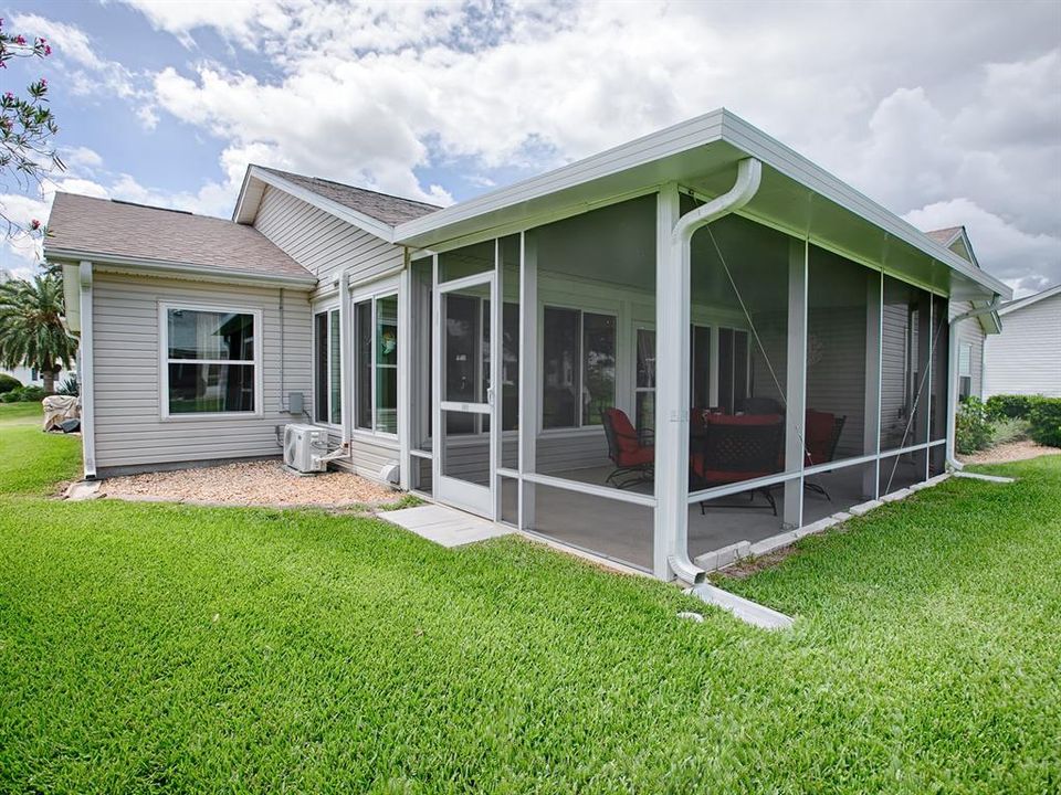 For Sale: $365,900 (3 beds, 2 baths, 1956 Square Feet)