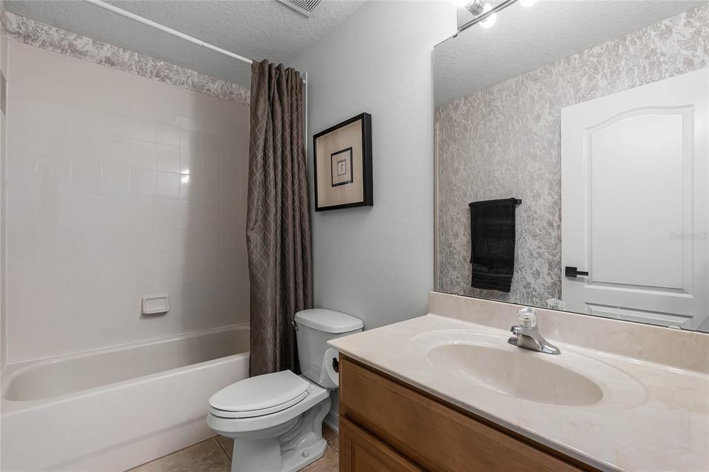 1st Floor Guest Bath shared with 2 bedrooms