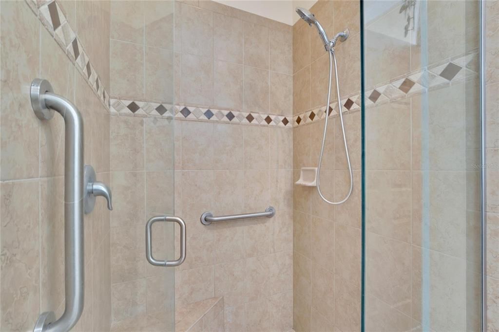 Frameless Shower Owner's Suite