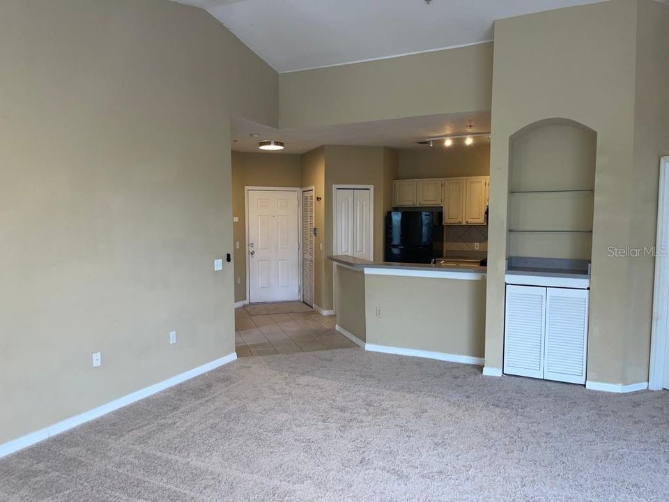 For Rent: $1,700 (2 beds, 2 baths, 1111 Square Feet)