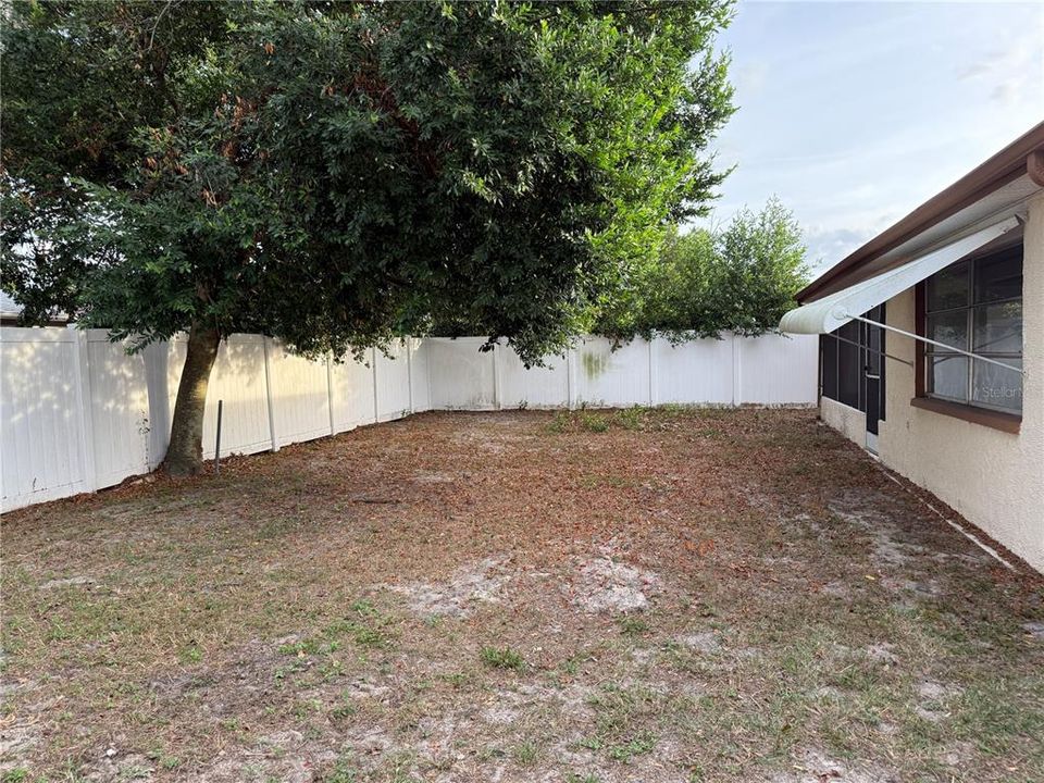 For Sale: $229,000 (2 beds, 2 baths, 1198 Square Feet)