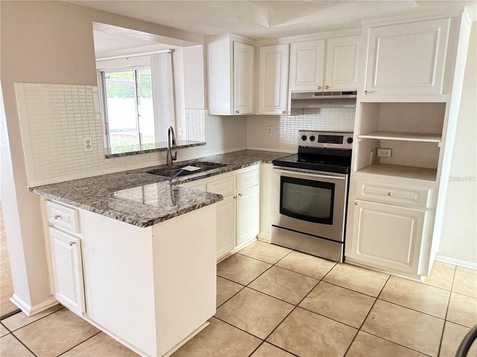 For Sale: $229,000 (2 beds, 2 baths, 1198 Square Feet)