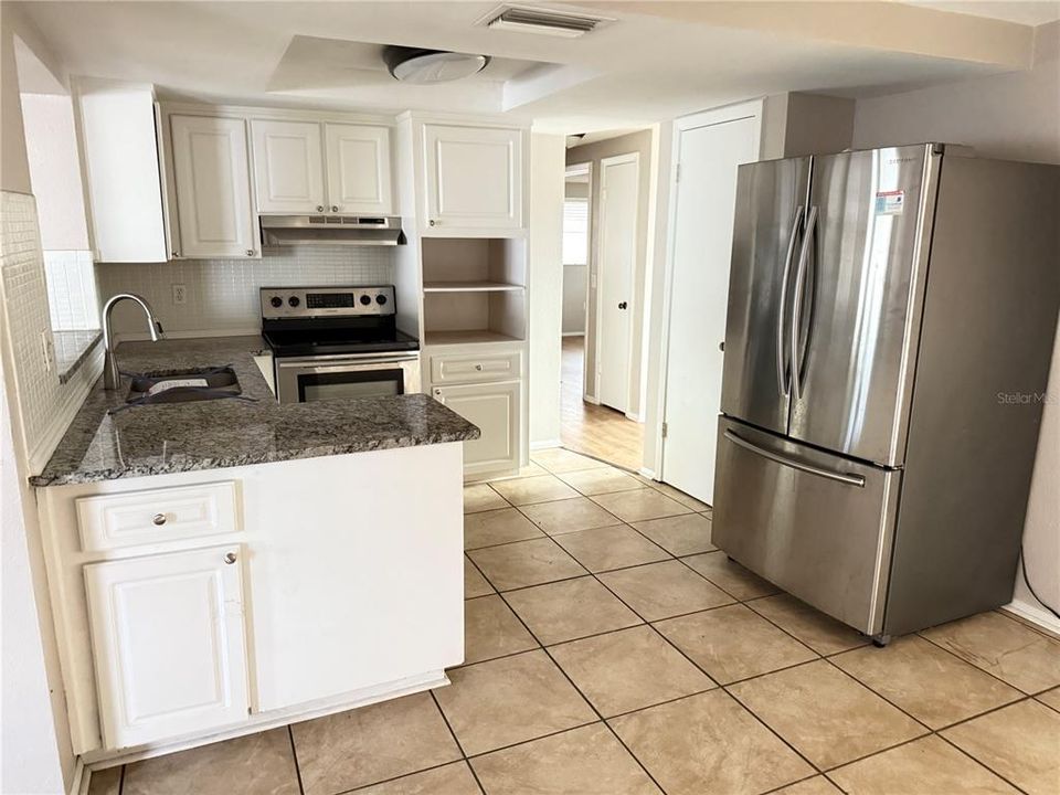 For Sale: $229,000 (2 beds, 2 baths, 1198 Square Feet)