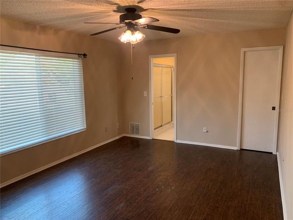 For Rent: $2,199 (2 beds, 2 baths, 1080 Square Feet)