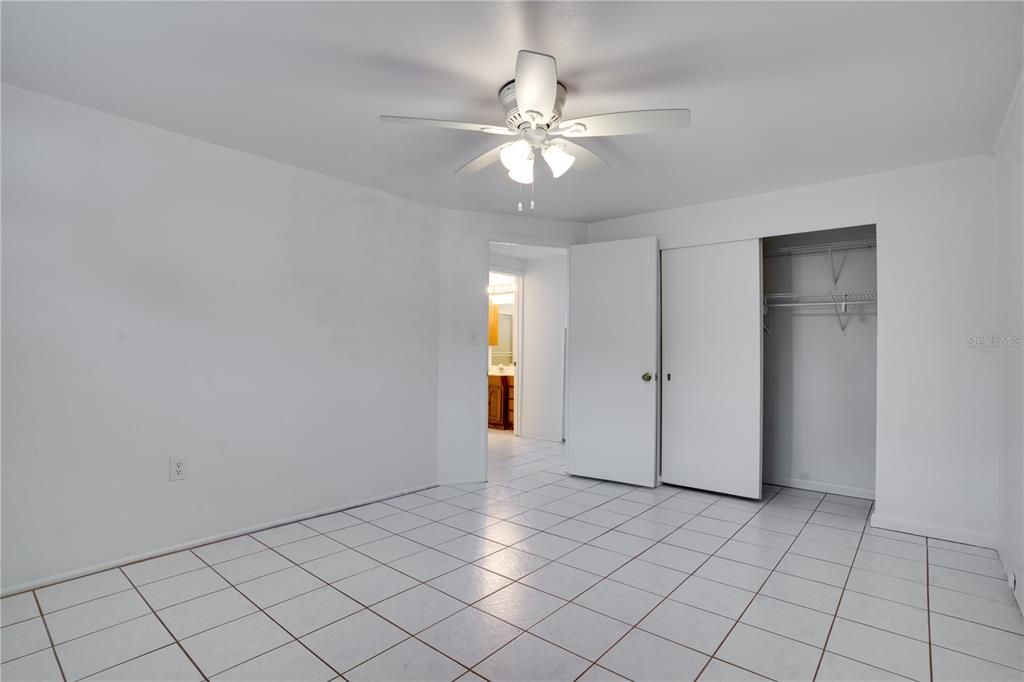 For Sale: $289,000 (2 beds, 2 baths, 1272 Square Feet)