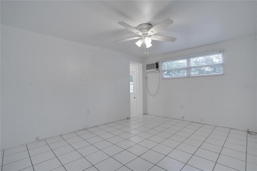 For Sale: $289,000 (2 beds, 2 baths, 1272 Square Feet)