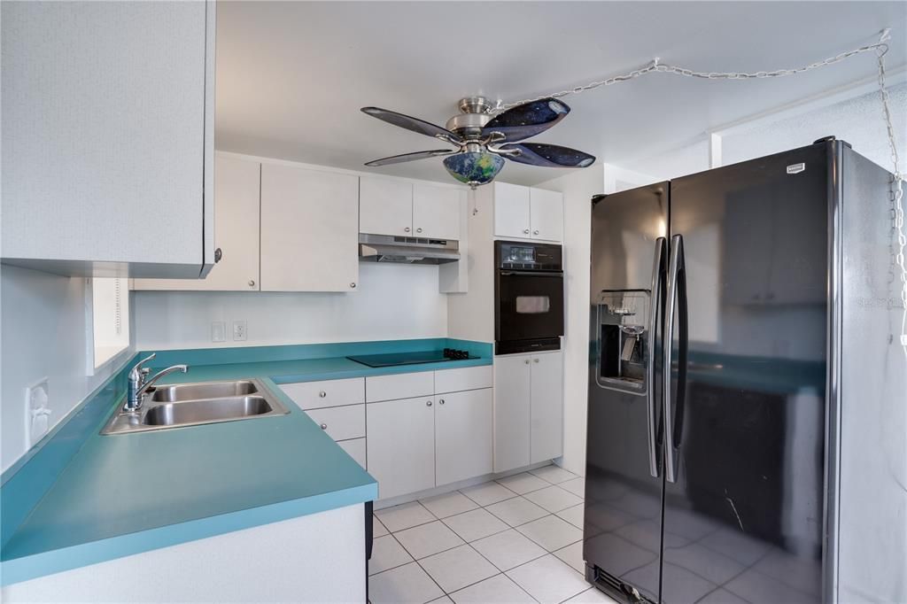 For Sale: $289,000 (2 beds, 2 baths, 1272 Square Feet)