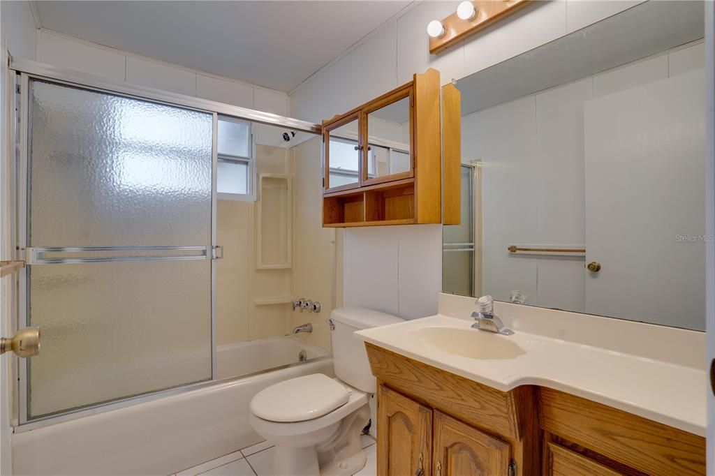 For Sale: $289,000 (2 beds, 2 baths, 1272 Square Feet)