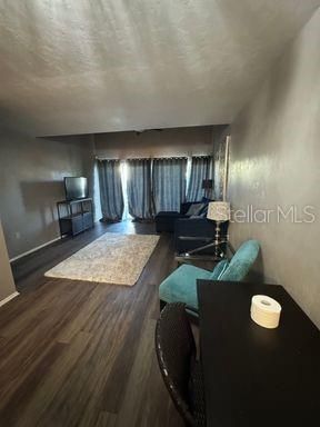 For Rent: $1,500 (2 beds, 1 baths, 1020 Square Feet)