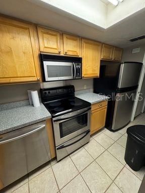 For Rent: $1,500 (2 beds, 1 baths, 1020 Square Feet)