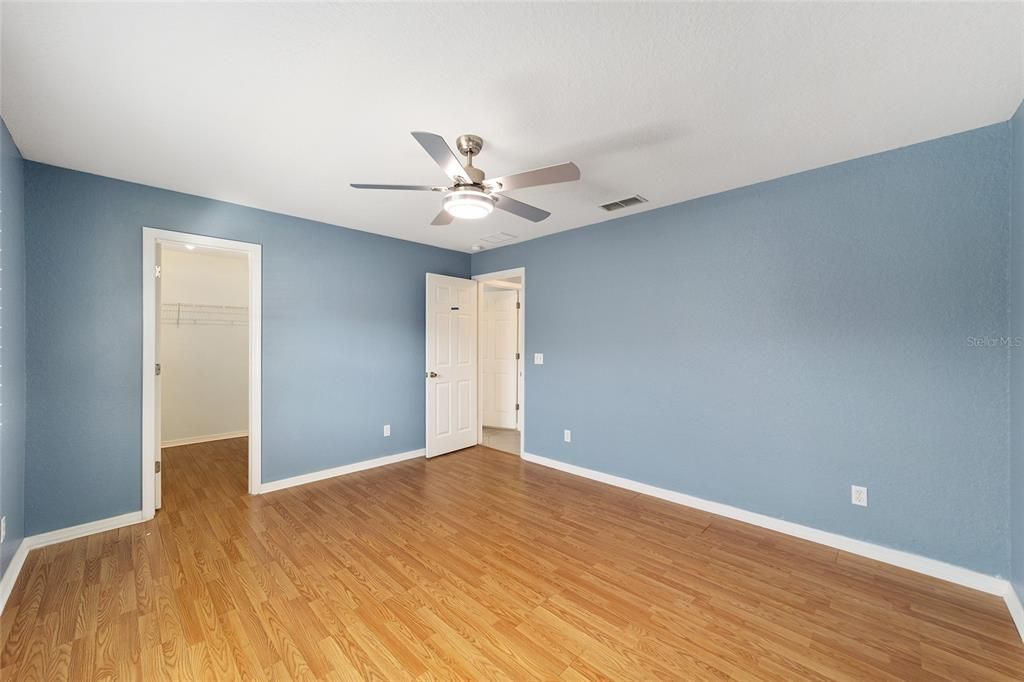 For Sale: $227,900 (2 beds, 2 baths, 1489 Square Feet)