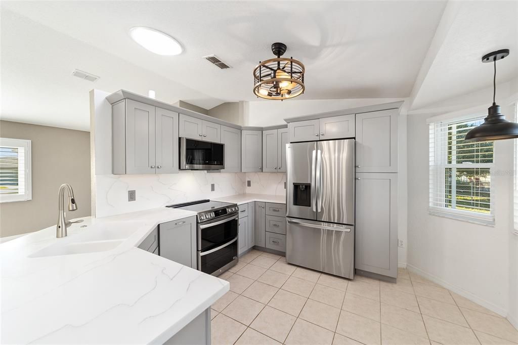 For Sale: $227,900 (2 beds, 2 baths, 1489 Square Feet)