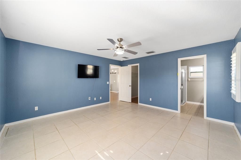 For Sale: $227,900 (2 beds, 2 baths, 1489 Square Feet)