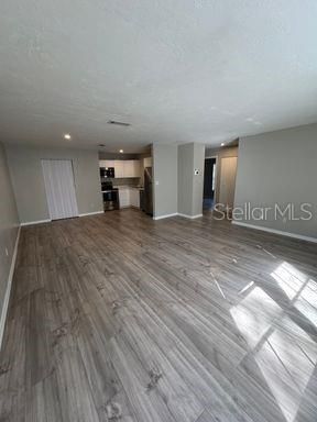 For Rent: $1,150 (2 beds, 1 baths, 3348 Square Feet)