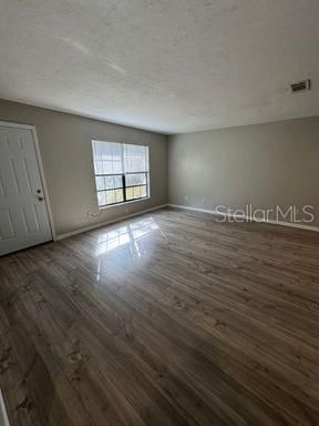 For Rent: $1,150 (2 beds, 1 baths, 3348 Square Feet)