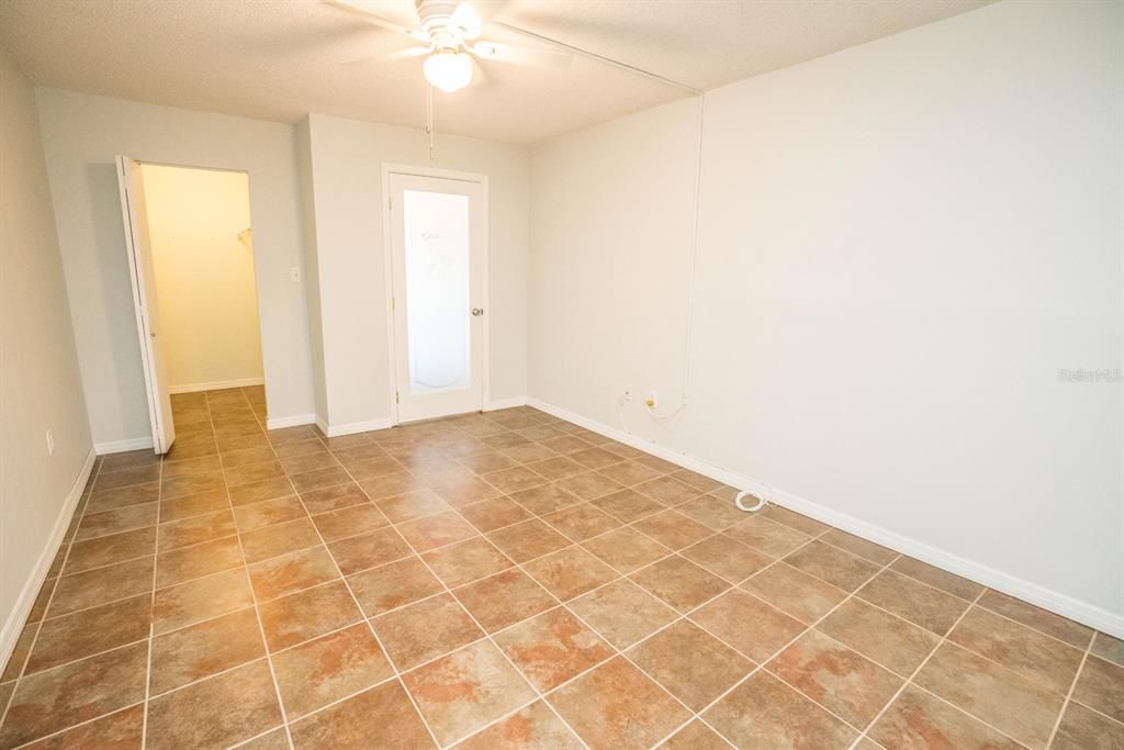 For Sale: $199,500 (2 beds, 2 baths, 1206 Square Feet)