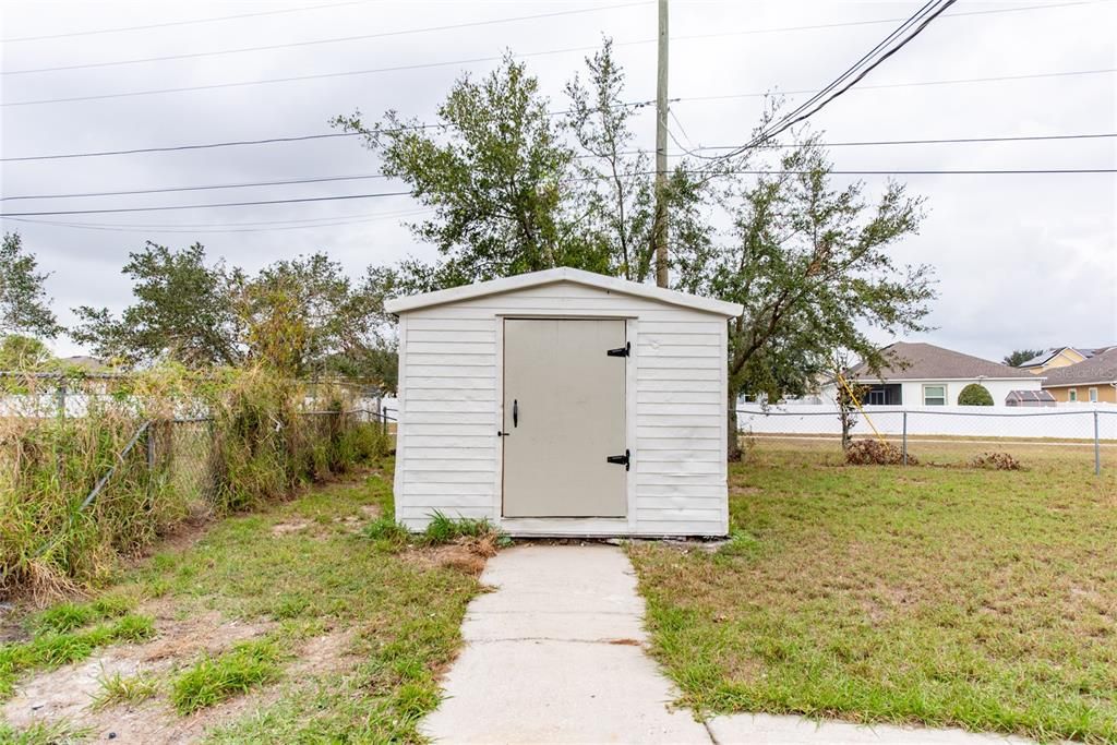 For Sale: $255,000 (4 beds, 2 baths, 1368 Square Feet)