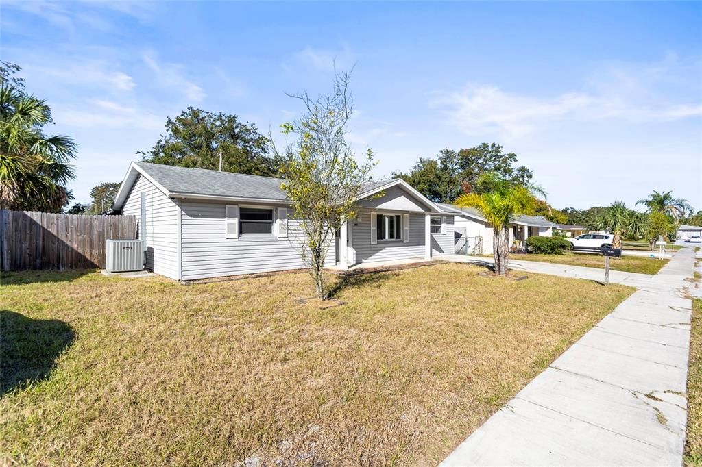 For Sale: $240,000 (3 beds, 2 baths, 1466 Square Feet)