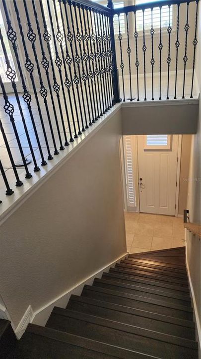 Stairwell to front entry