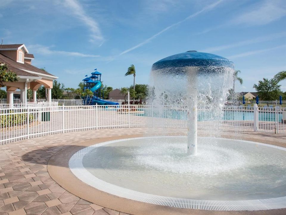 SPLASH PAD.