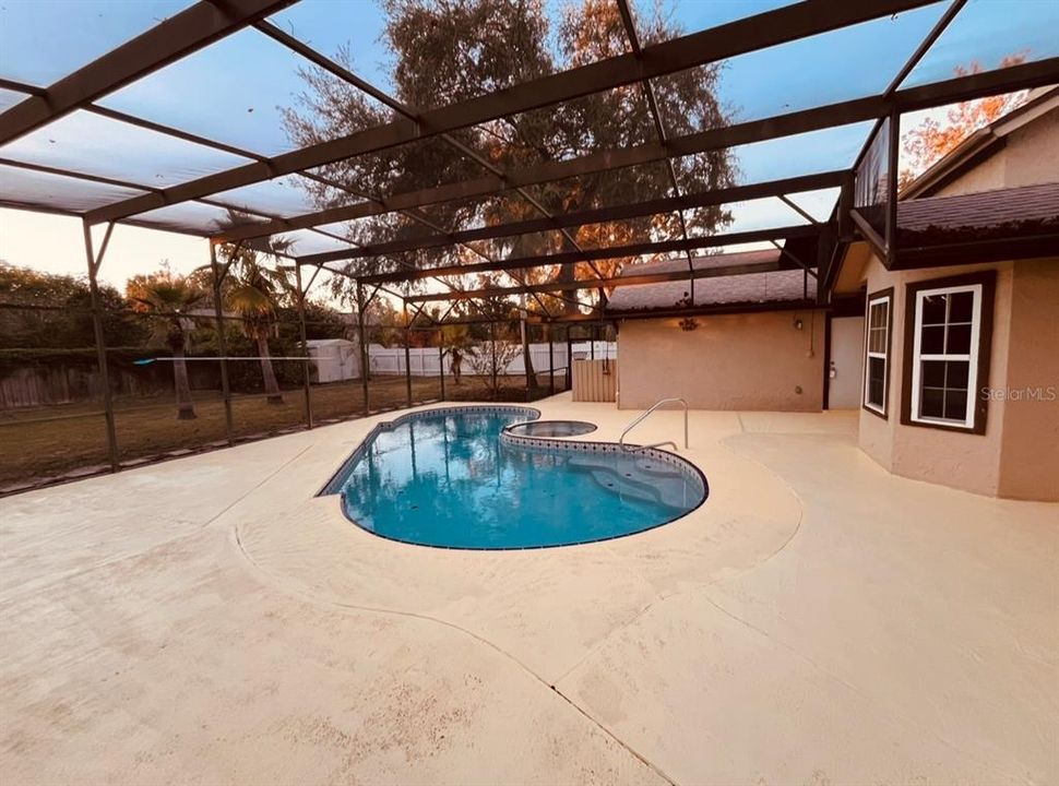 En Venta: $979,900 (4 camas, 3 baños, 2176 Pies cuadrados)