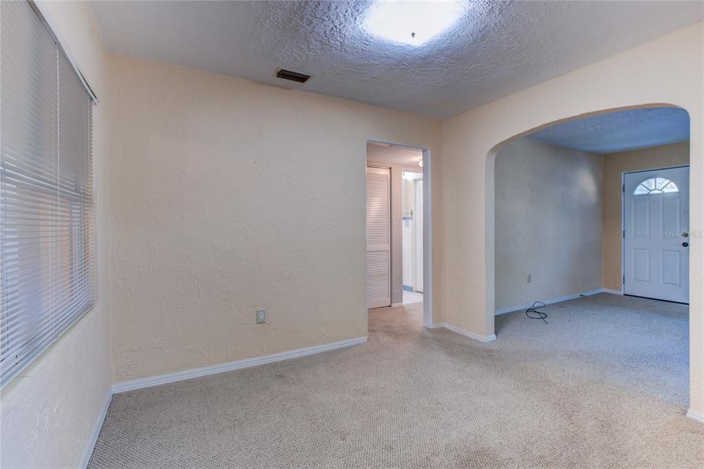 For Sale: $442,500 (2 beds, 2 baths, 1040 Square Feet)