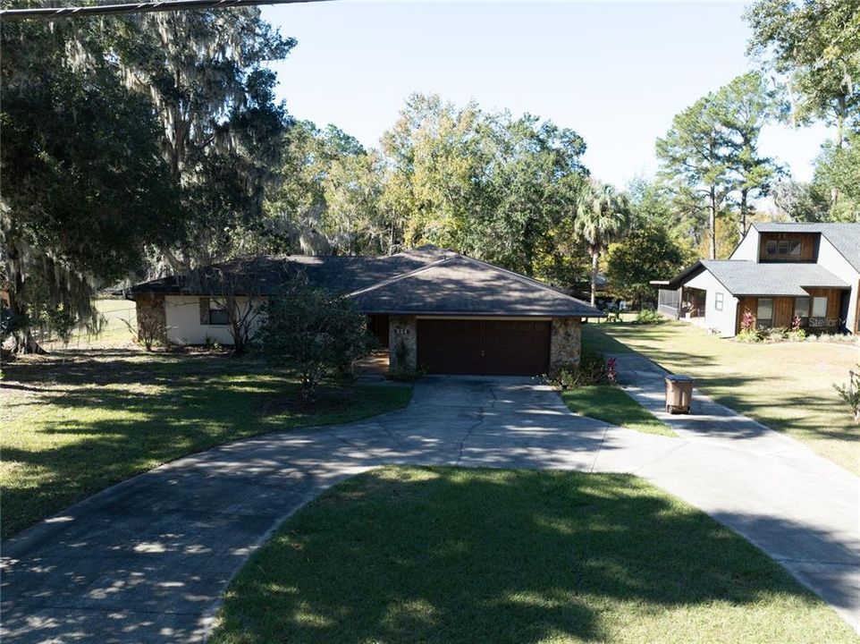 For Sale: $350,000 (3 beds, 2 baths, 2194 Square Feet)