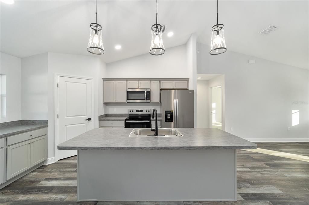 Active With Contract: $357,700 (4 beds, 2 baths, 1744 Square Feet)