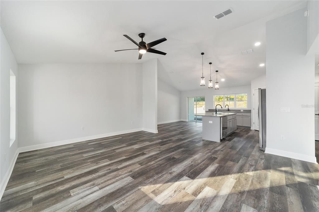 Active With Contract: $357,700 (4 beds, 2 baths, 1744 Square Feet)