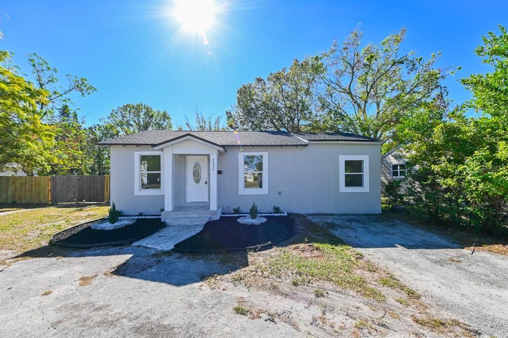 For Sale: $435,000 (3 beds, 2 baths, 1709 Square Feet)