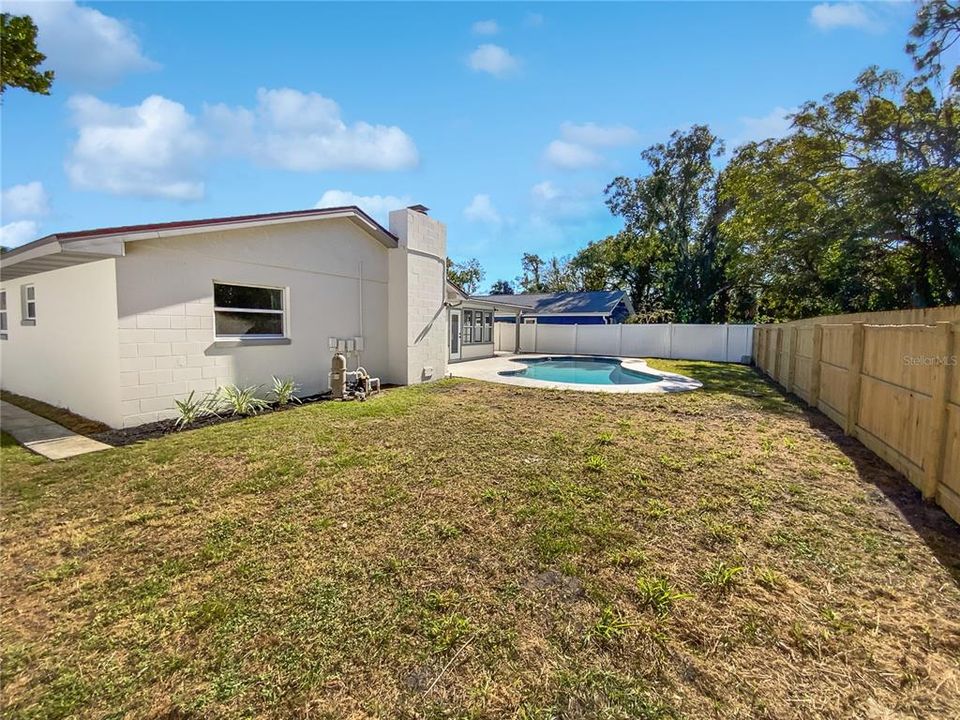 For Sale: $535,000 (3 beds, 2 baths, 1718 Square Feet)