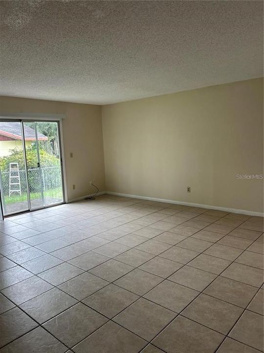 For Rent: $1,750 (3 beds, 2 baths, 1790 Square Feet)