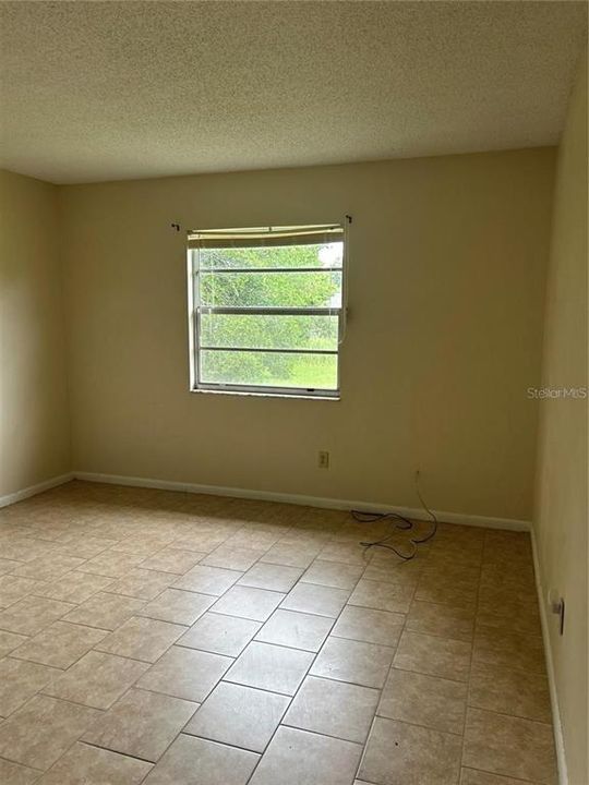 For Rent: $1,750 (3 beds, 2 baths, 1790 Square Feet)