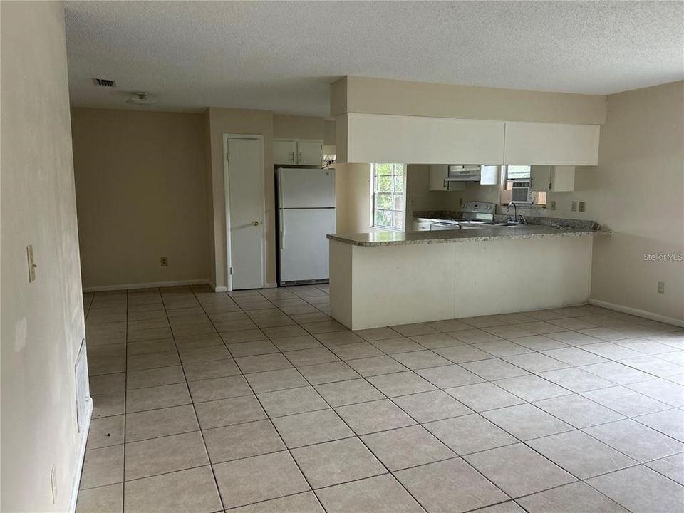 For Rent: $1,750 (3 beds, 2 baths, 1790 Square Feet)