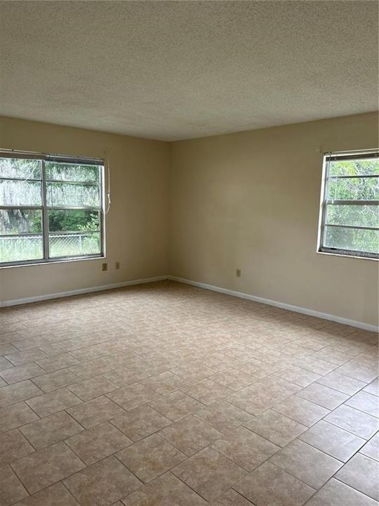 For Rent: $1,750 (3 beds, 2 baths, 1790 Square Feet)