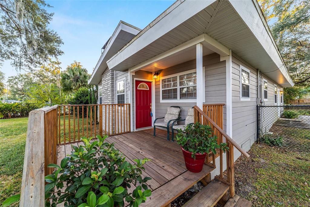 For Sale: $319,900 (3 beds, 1 baths, 1674 Square Feet)