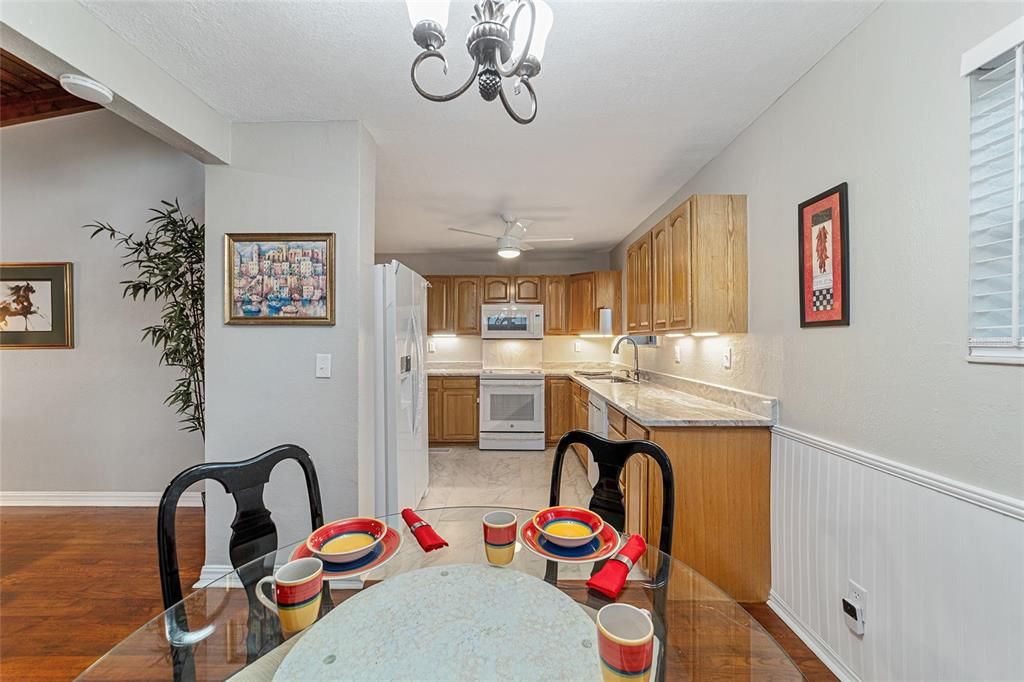 For Sale: $319,900 (3 beds, 1 baths, 1674 Square Feet)