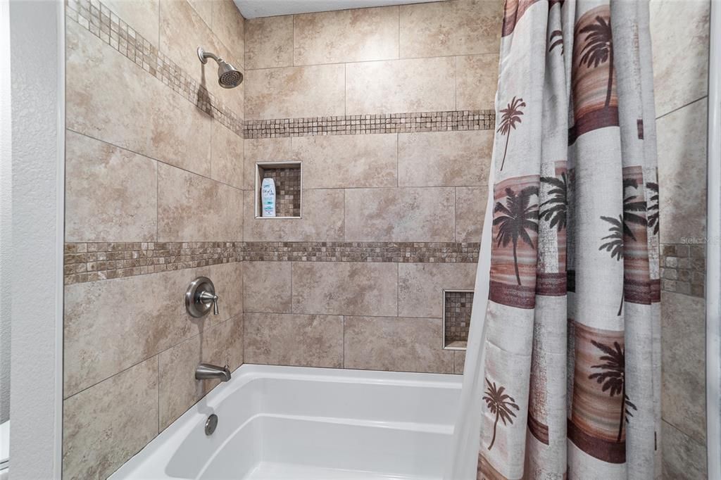 For Sale: $319,900 (3 beds, 1 baths, 1674 Square Feet)