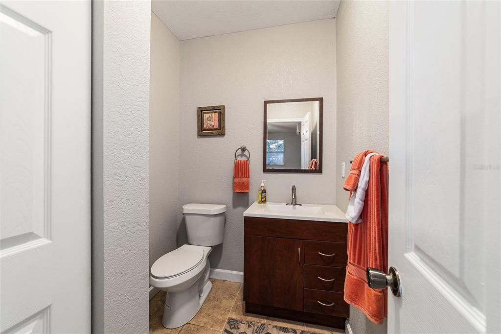 For Sale: $319,900 (3 beds, 1 baths, 1674 Square Feet)