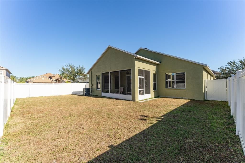 Active With Contract: $370,000 (3 beds, 2 baths, 1718 Square Feet)