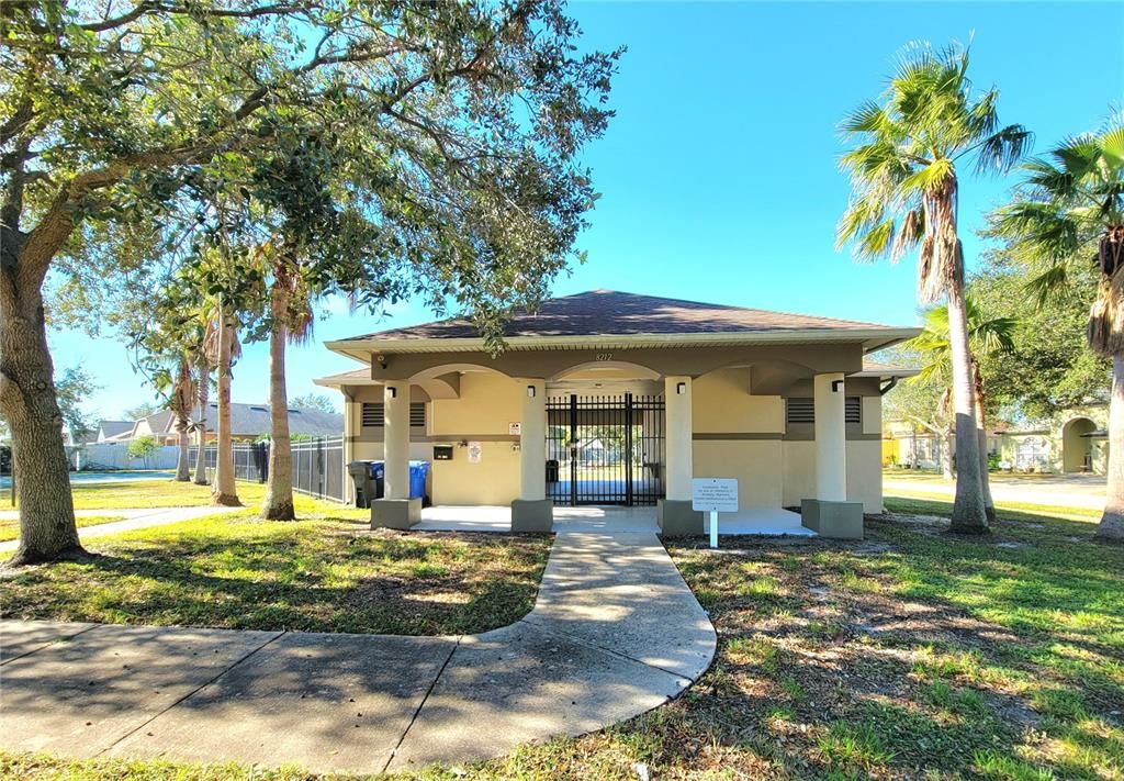 Active With Contract: $370,000 (3 beds, 2 baths, 1718 Square Feet)