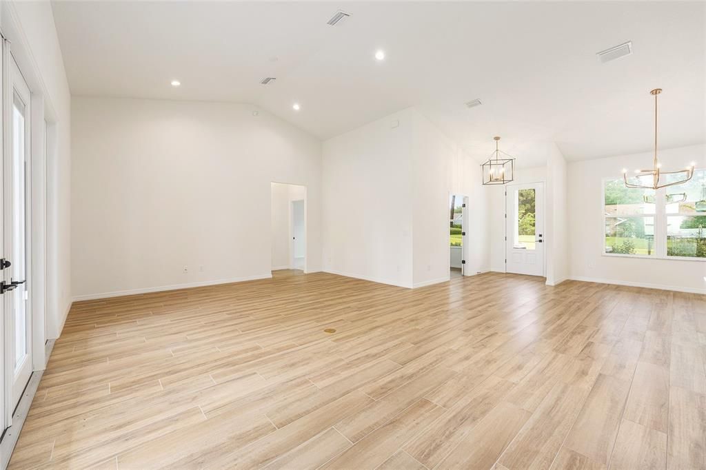 待售: $506,200 (3 贝兹, 2 浴室, 2187 平方英尺)