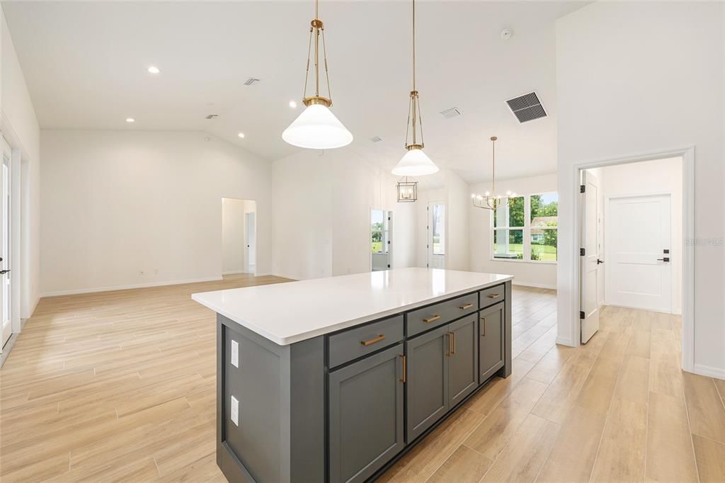 待售: $506,200 (3 贝兹, 2 浴室, 2187 平方英尺)