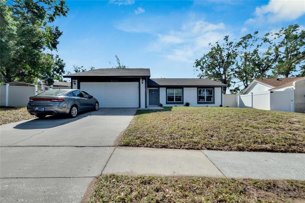 For Sale: $389,900 (3 beds, 2 baths, 1475 Square Feet)