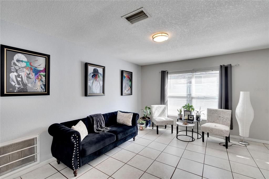 For Sale: $389,900 (3 beds, 2 baths, 1475 Square Feet)